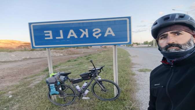 Gebze’den Ardahan’a bisikletle gidiyor