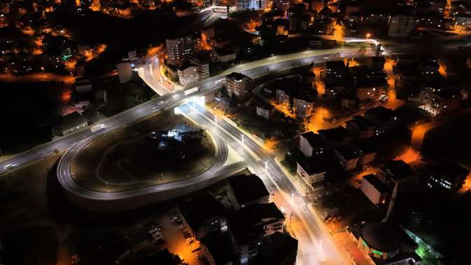Gebze Eskihisar Feribot Yolu ışıl ışıl;