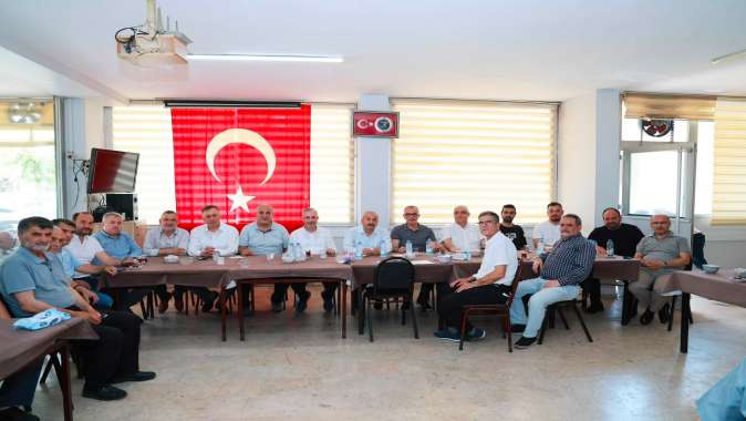 Gebzeliler Derneği , Bin 700 kişiye Aşure Dağıttı