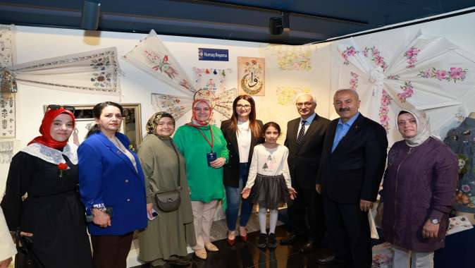 GESMEK Yılsonu Sergisi Açıldı