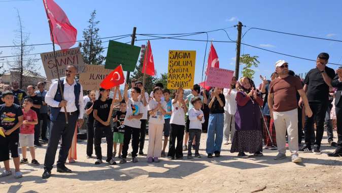 Kayapınarlılar sokağa döküldü Kayapınarlılar sokağa döküldü