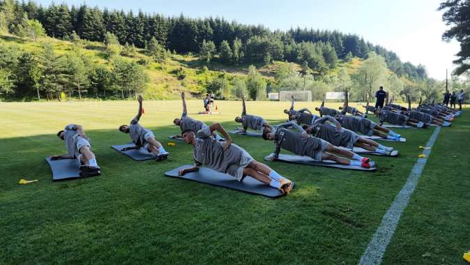 Menekşe Bolu’da topbaşı yaptı