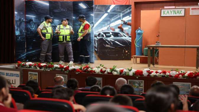 Meslek lisesinin önemi tiyatro oyunuyla anlatıldı