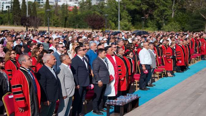 Mezuniyet Töreni Görkemli Bir Etkinlikle Gerçekleştirildi