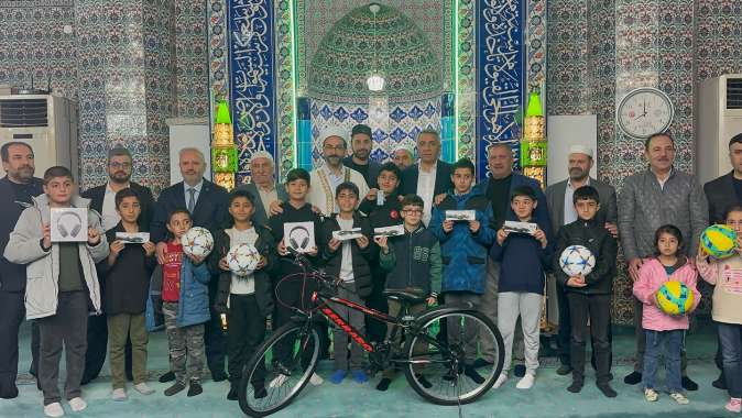 Müftü Amca, Çocuklarla Duada Buluştu Müftü Amca, Çocuklarla Duada Buluştu