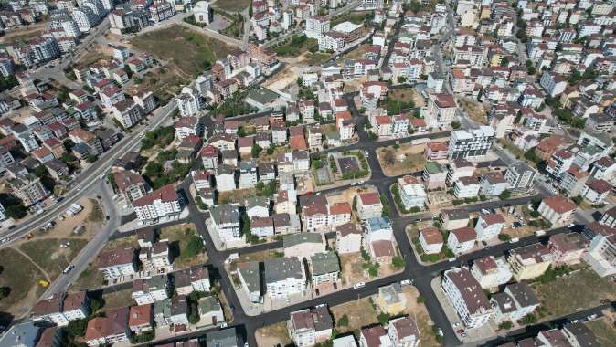 Özgürlük Mahallesi’ne 4 bin ton asfalt serildi