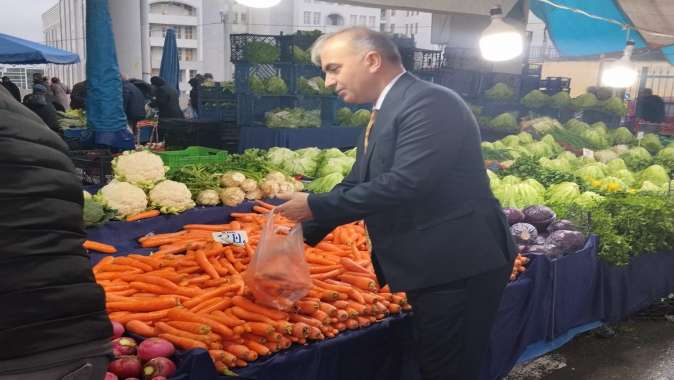 SP Başkanı Vural pazara çıktı, fiyatlar elini yaktı