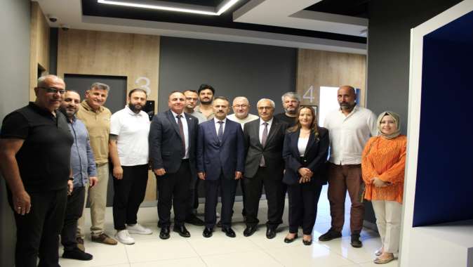 VALİ AKTAŞ’TAN GEBZE GAZETECİLER CEMİYETİ’NE ZİYARET