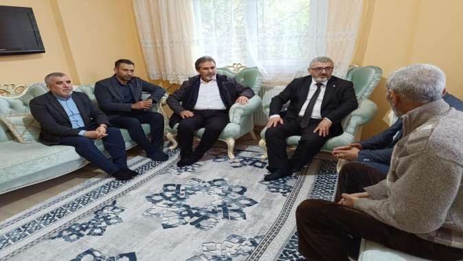 Yeniden Refah'lilar Taziye Ziyaretinde Bulundular Yeniden Refah'lilar Taziye Ziyaretinde Bulundular