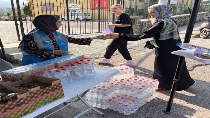 YKS günü ikramlar Büyükşehir'den