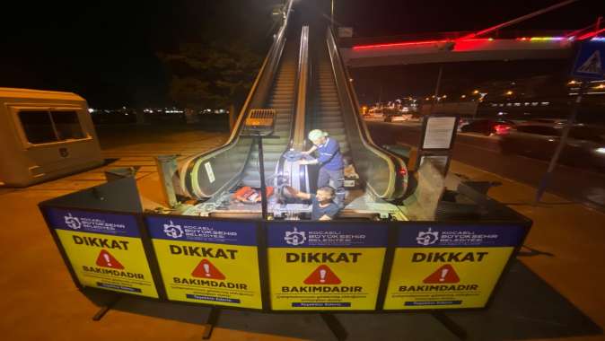 Yürüyen merdivenlere kasım ayı bakımı