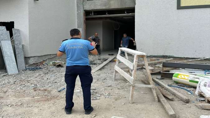 Zabıta ekipleri YKS nöbetinde
